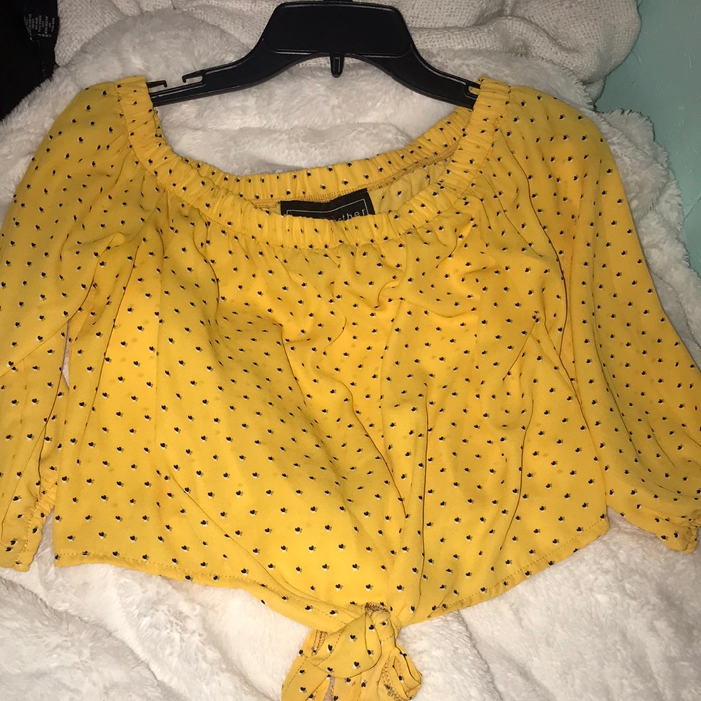 Yellow black hearts long sleeve crop top